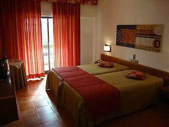 Praia Da Lota Resort - Beachfront Hotel مانتا روتا