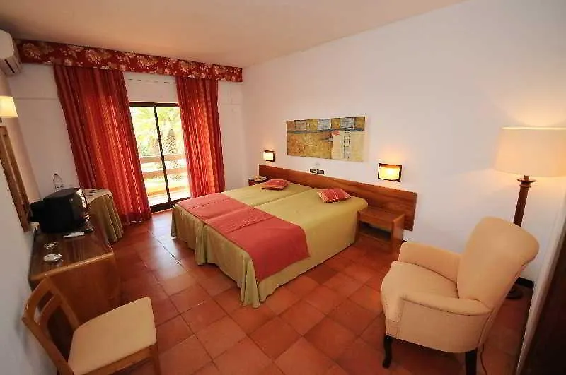 Praia Da Lota Resort - Beachfront Hotel مانتا روتا