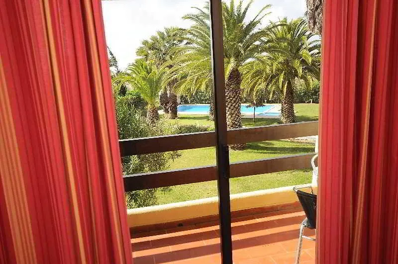 Praia Da Lota Resort - Beachfront Hotel مانتا روتا البرتغال