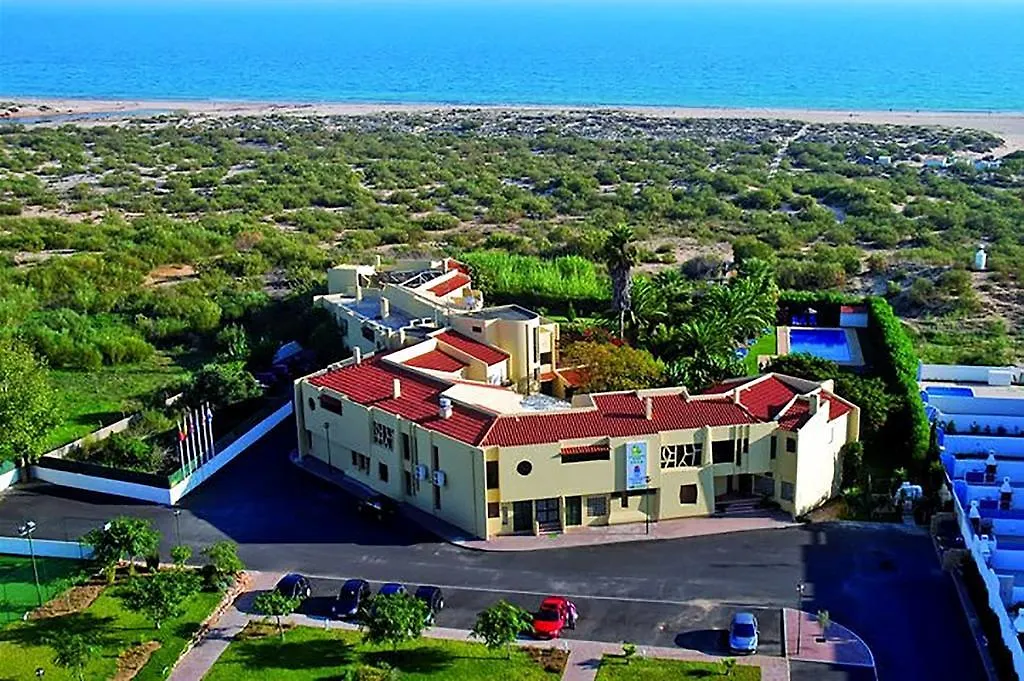 Praia Da Lota Resort - Beachfront Hotel مانتا روتا
