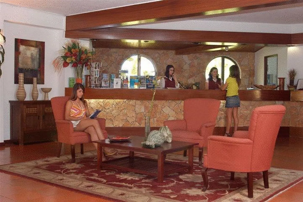 Praia Da Lota Resort - Beachfront Hotel مانتا روتا 3*,
