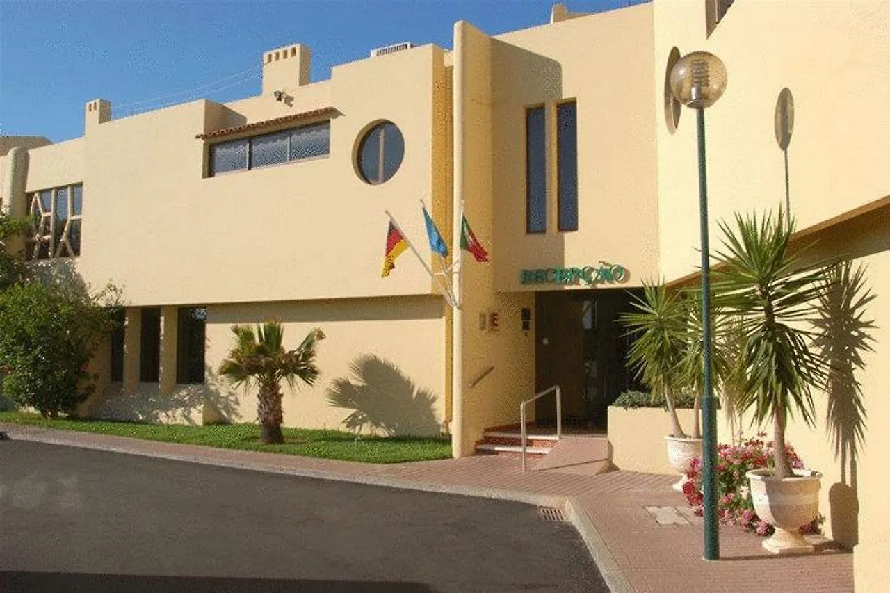 Praia Da Lota Resort - Beachfront Hotel Manta Rota