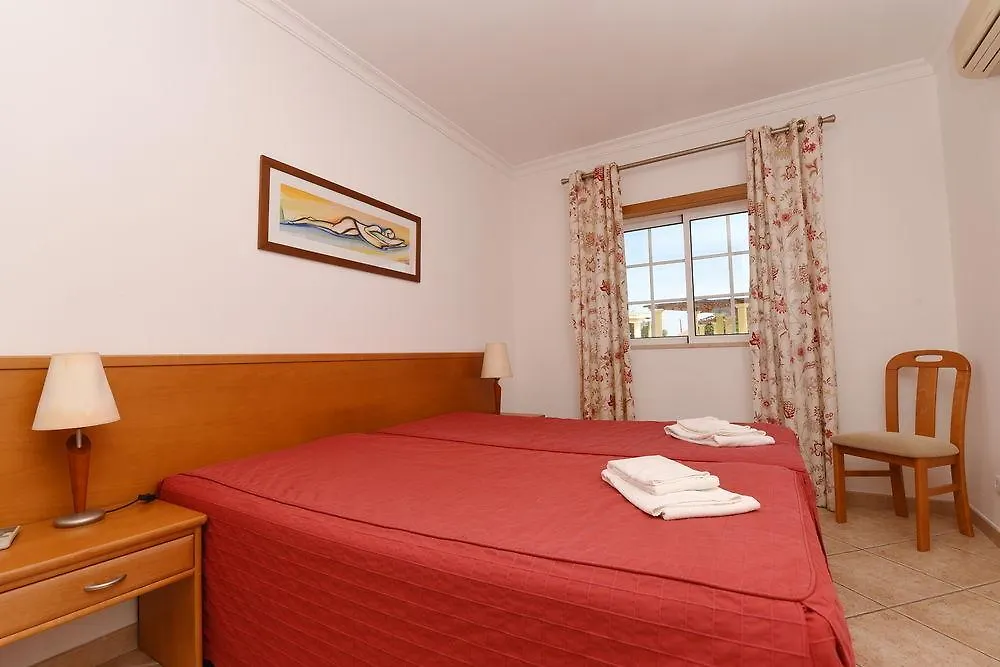 Praia Da Lota Resort - Beachfront Hotel مانتا روتا 3*,  البرتغال